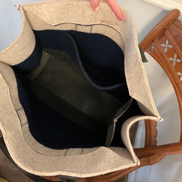 Graf Lantz Jaunt Shopper Tote - Picture 5 of 5